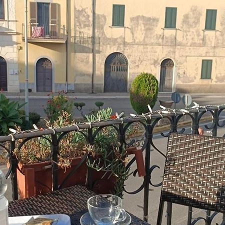 Velia'S Home Casa Vacanze B&B Castel Sant'Elia Exterior photo